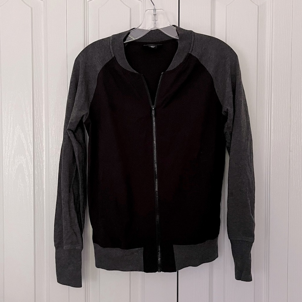 💋2/$20 black and gray light weight bomber wind breaker jacket